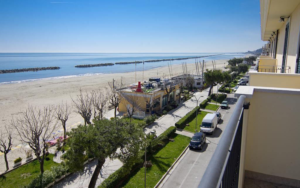 Hotel Capital Cupra Marittima Phòng bức ảnh
