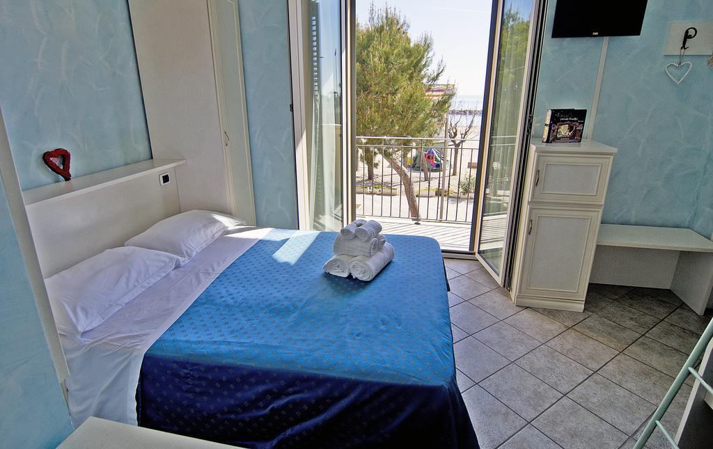 Hotel Capital Cupra Marittima Phòng bức ảnh