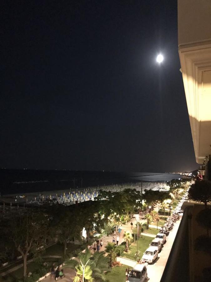 Hotel Capital Cupra Marittima Ngoại thất bức ảnh